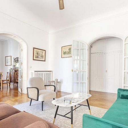 Apartamento Paseo Del Prado II En مدريد المظهر الخارجي الصورة