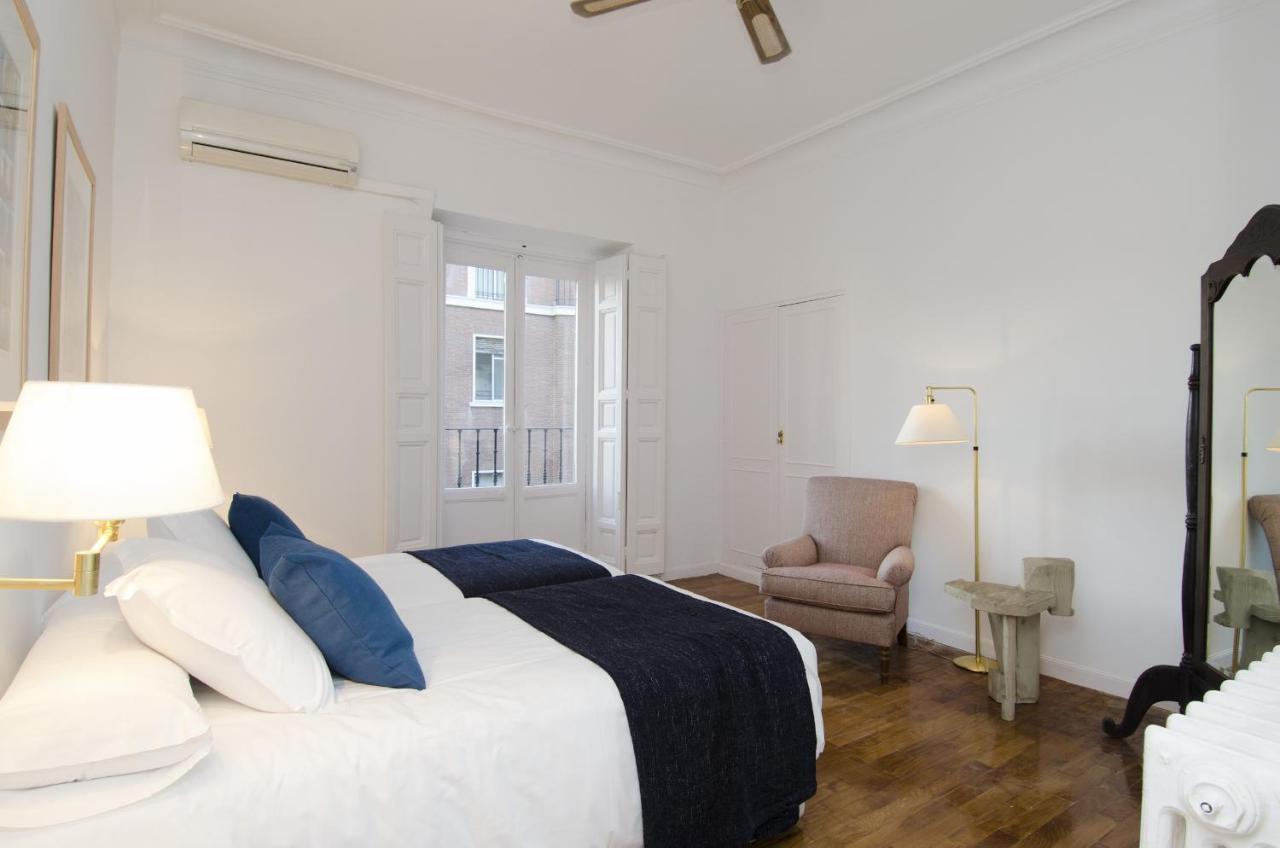 Apartamento Paseo Del Prado II En مدريد المظهر الخارجي الصورة
