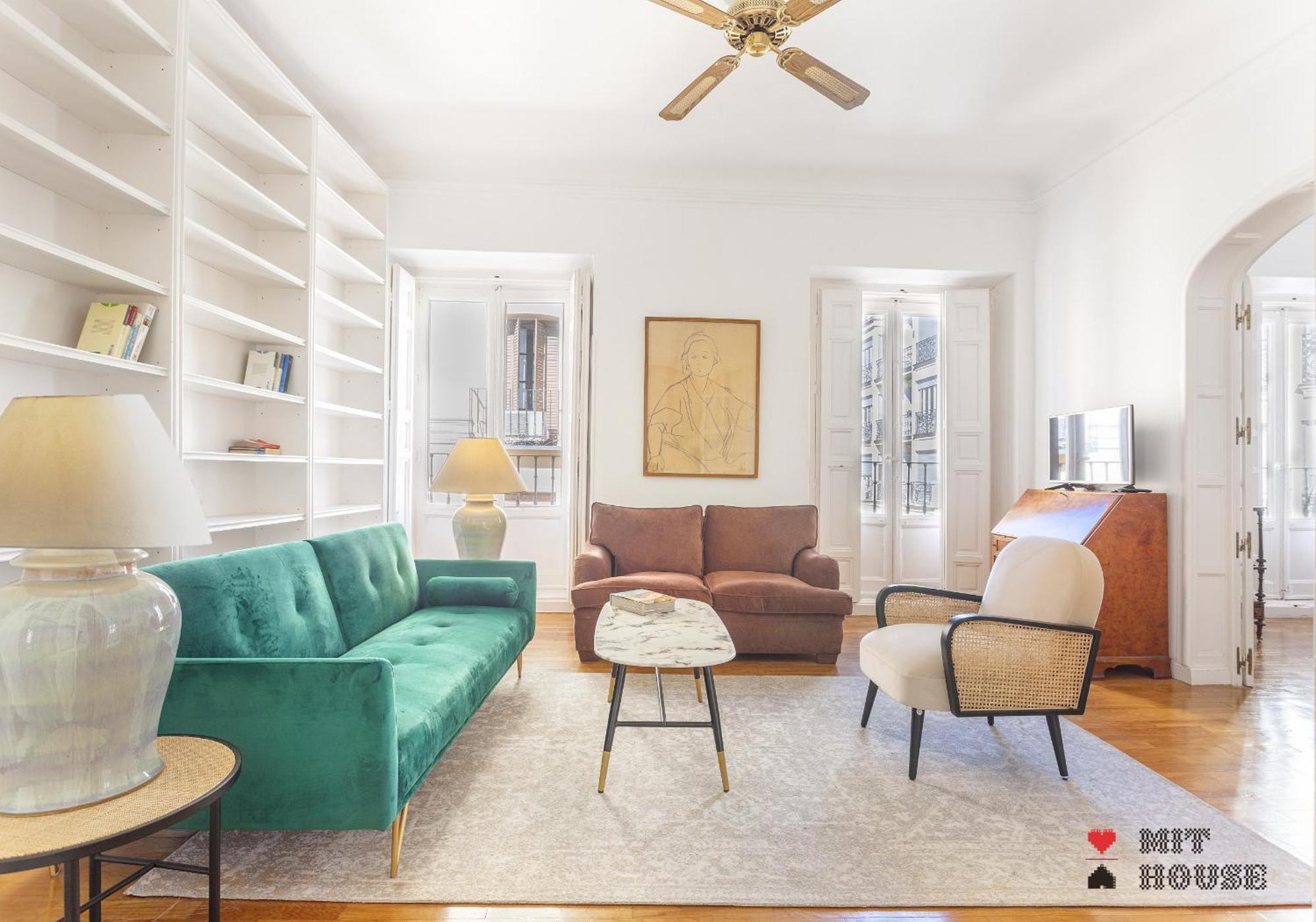 Apartamento Paseo Del Prado II En مدريد المظهر الخارجي الصورة